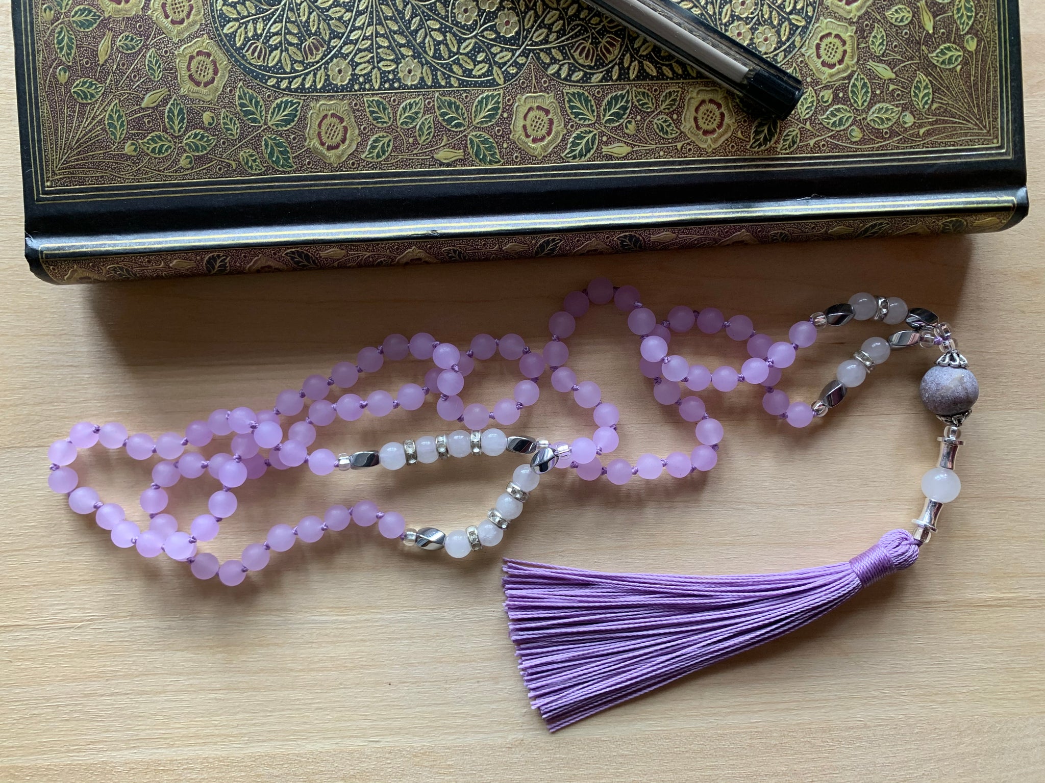 ANAHIM Lavender Jade mala necklace