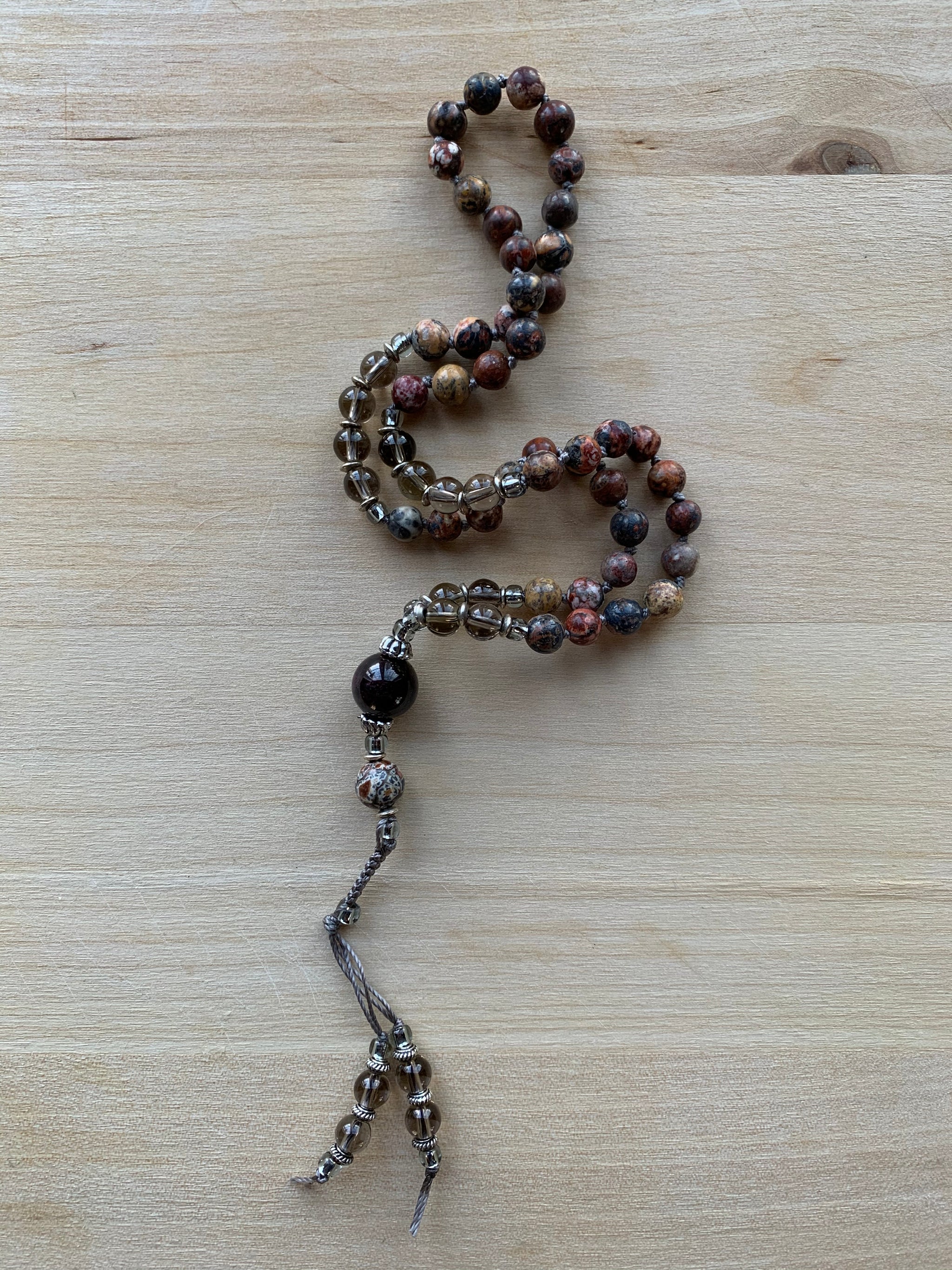 Leopardskin stone half-mala