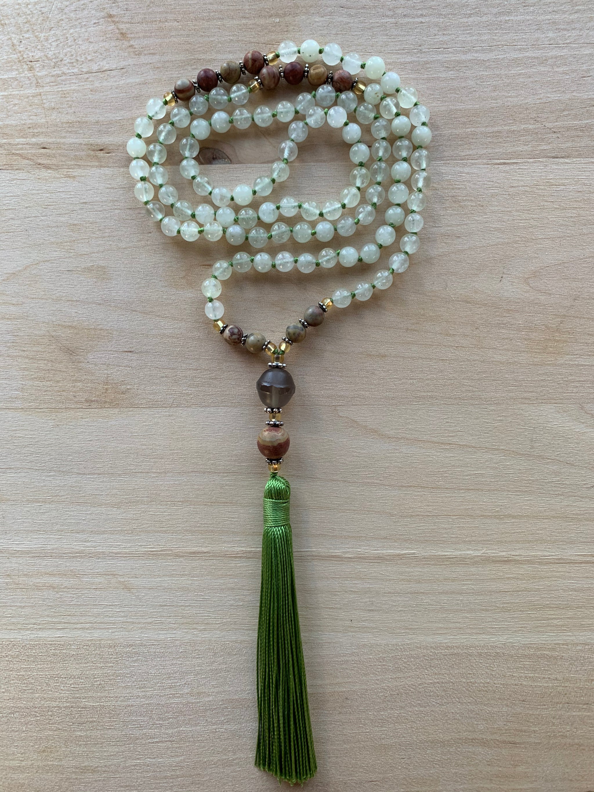 STROMBOLI Serpentine stone mala necklace for meditation